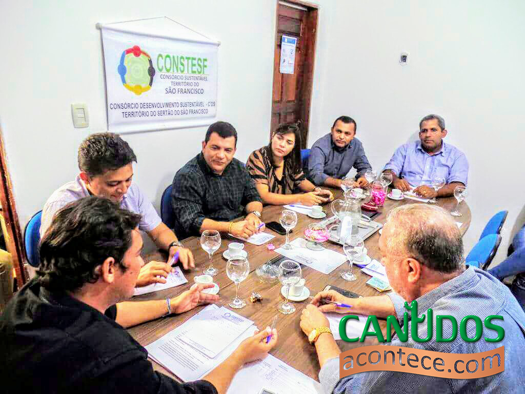 Prefeitos discutem planejamento para execução de serviços de manutenção de estradas